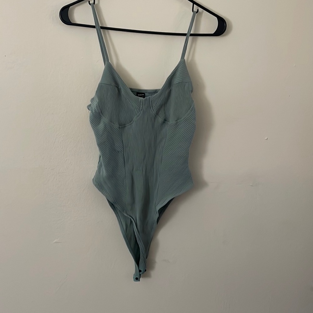 I’m selling this because I don’t like how it fits on me.